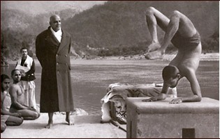 Swami Vishnudevananda doing a pose