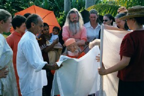 Swami Hariharananda Giri.